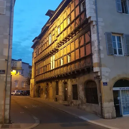 Semi-duplex Ancien Particulier Apartamento